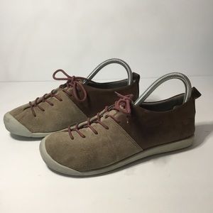Keen Women’s Lower East Side Leather Lace Sneakers Size 7.5 EUC